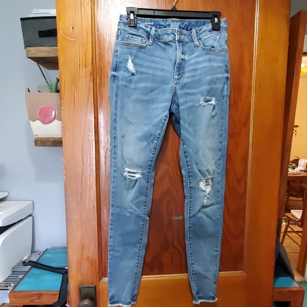 a.n.a Distressed Jeggings